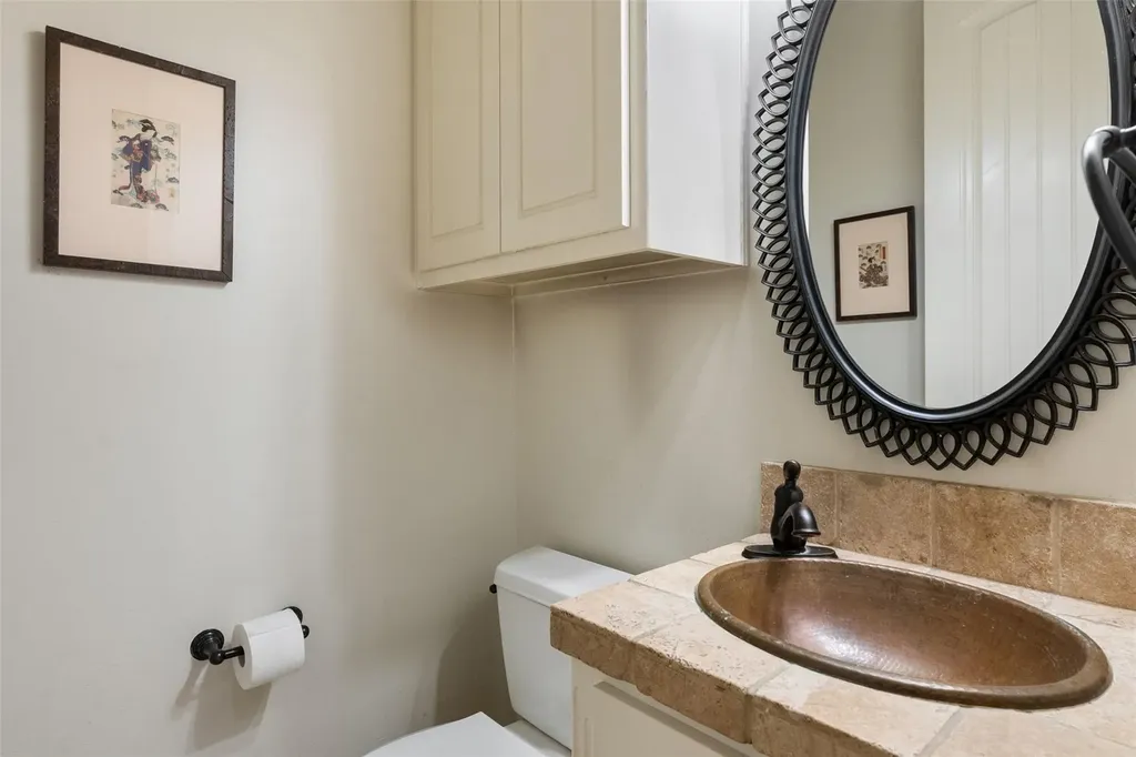 18 Hedgebrook Way The Hills TX 78738