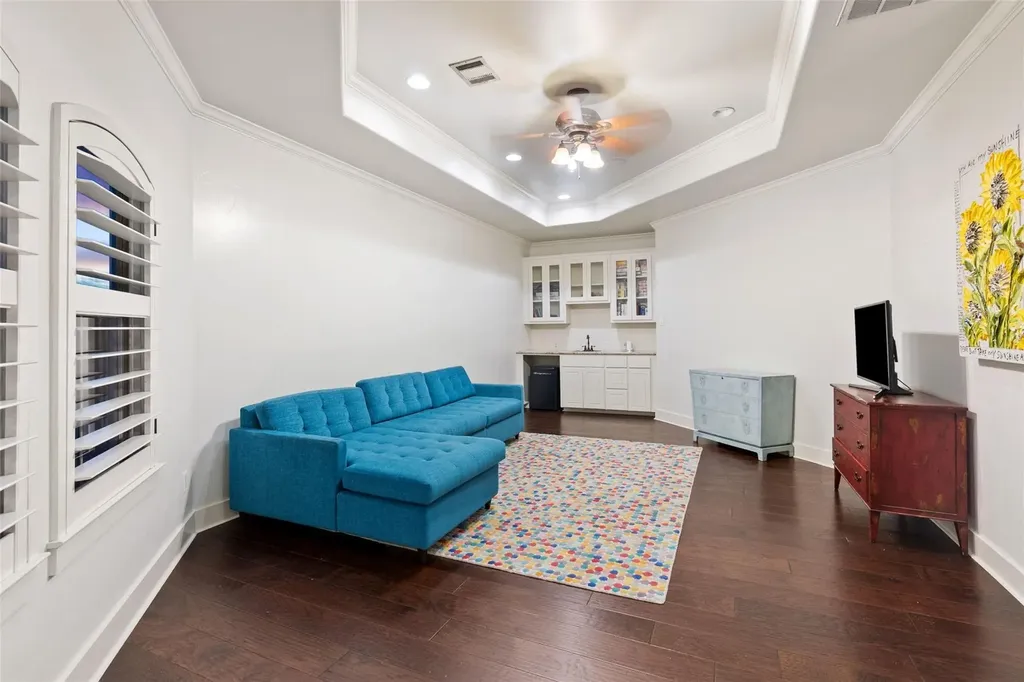 18 Hedgebrook Way The Hills TX 78738