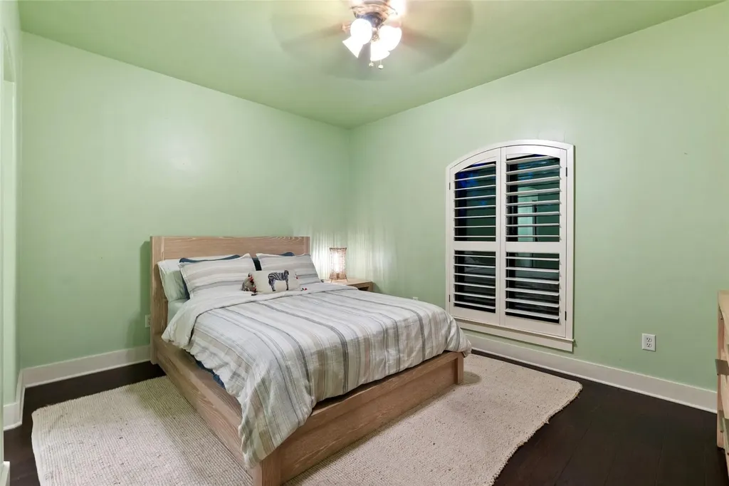 18 Hedgebrook Way The Hills TX 78738