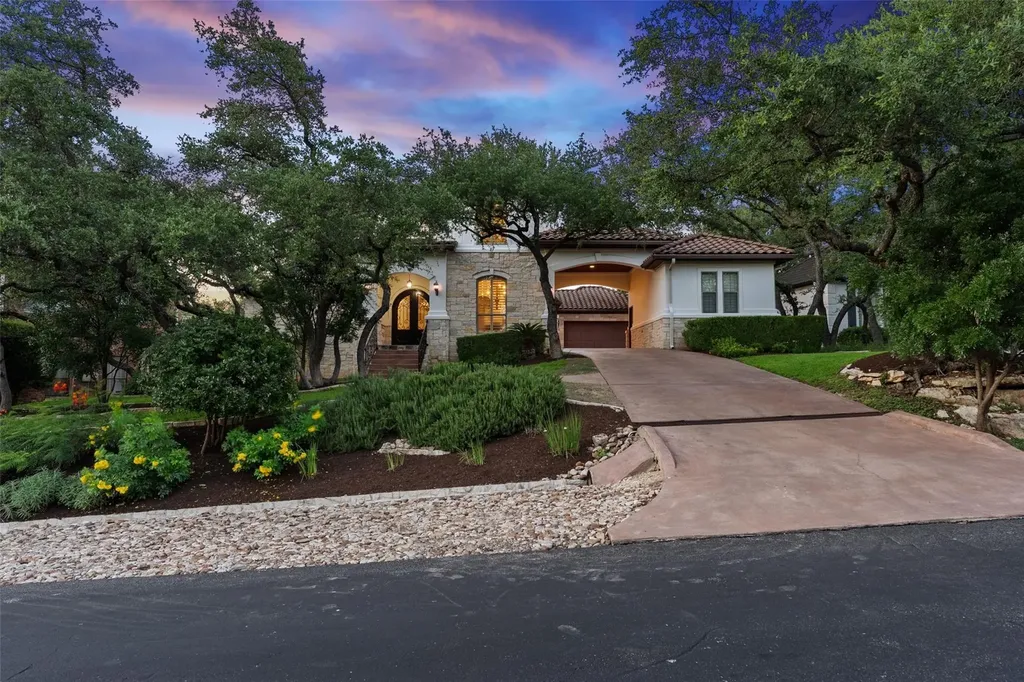 18 Hedgebrook Way The Hills TX 78738
