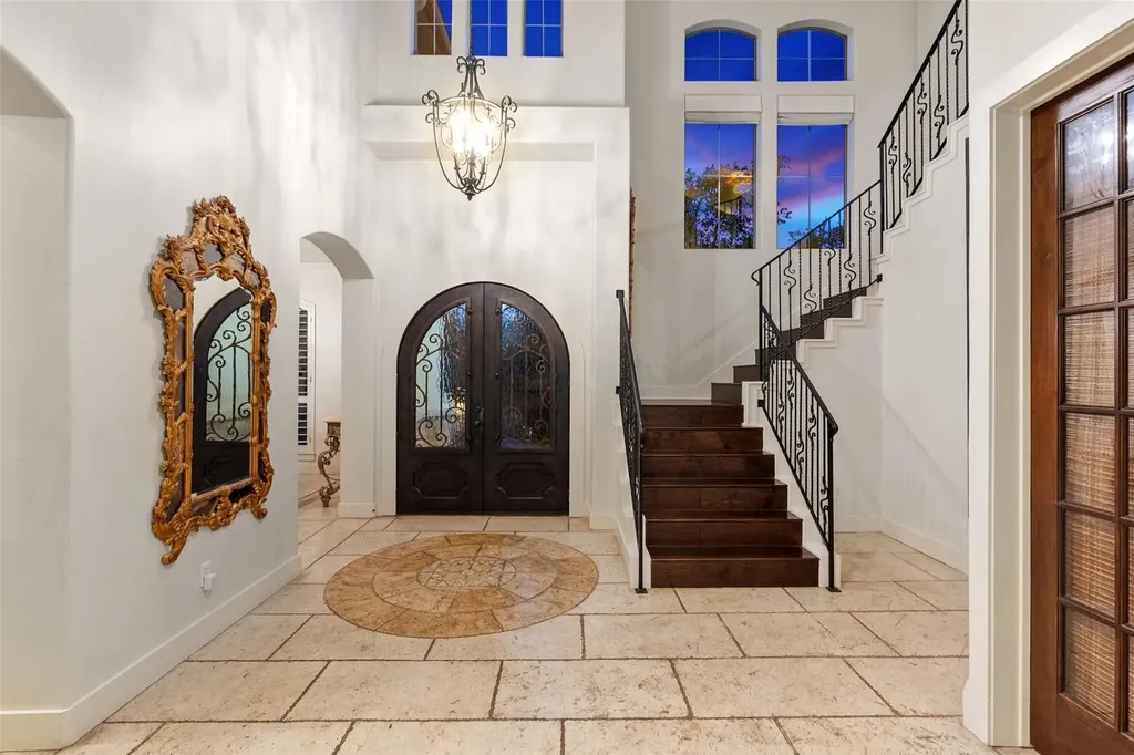 18 Hedgebrook Way The Hills TX 78738