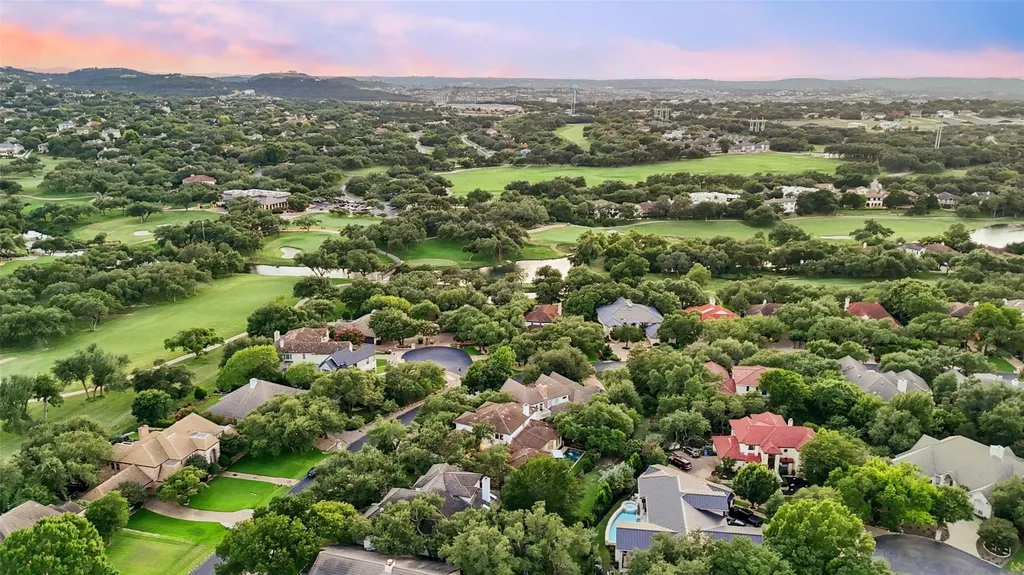 18 Hedgebrook Way The Hills TX 78738