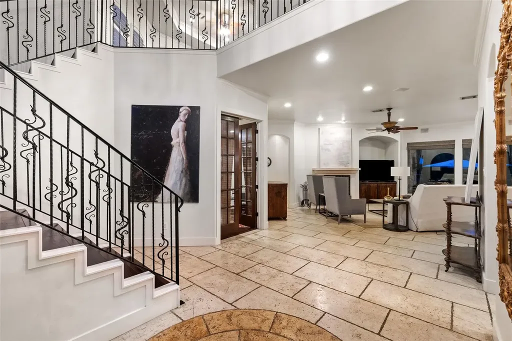 18 Hedgebrook Way The Hills TX 78738