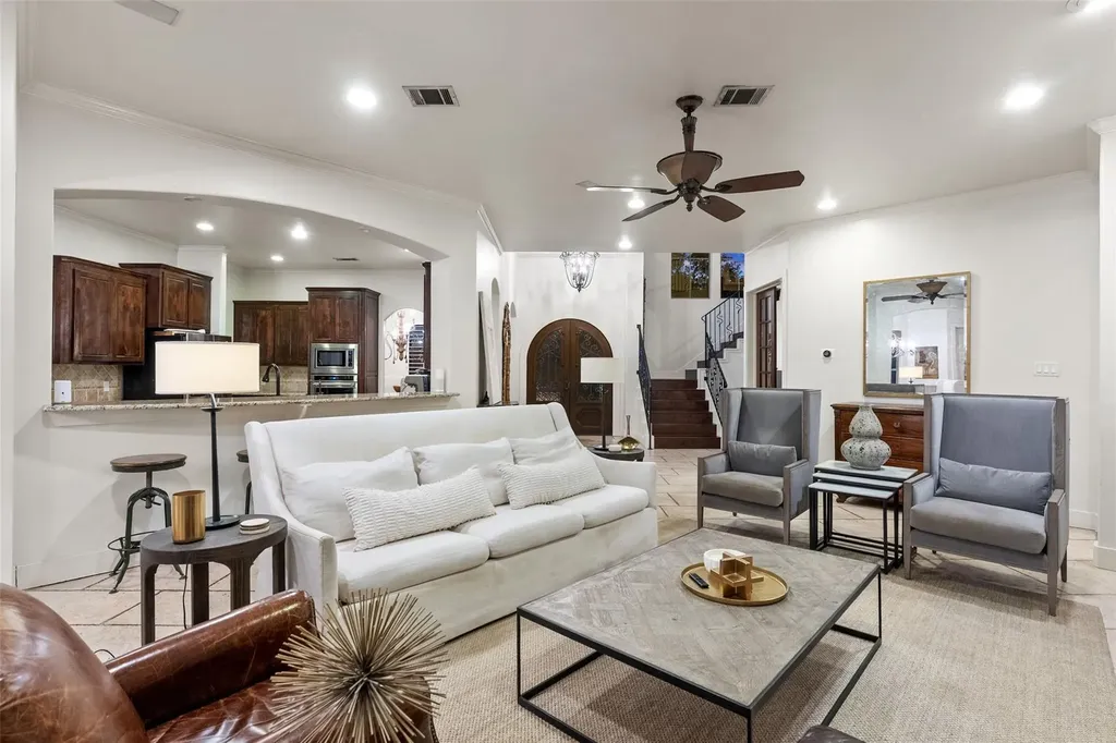 18 Hedgebrook Way The Hills TX 78738