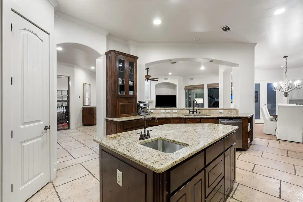 18 Hedgebrook Way The Hills TX 78738