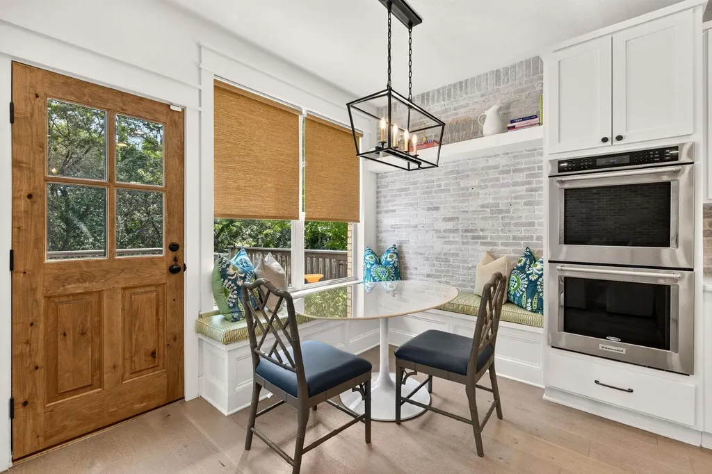 12816 Majestic Oaks Drive Austin TX 78732
