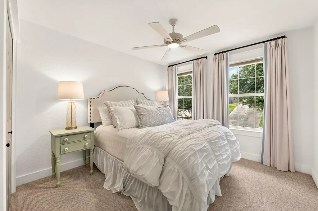 12816 Majestic Oaks Drive Austin TX 78732