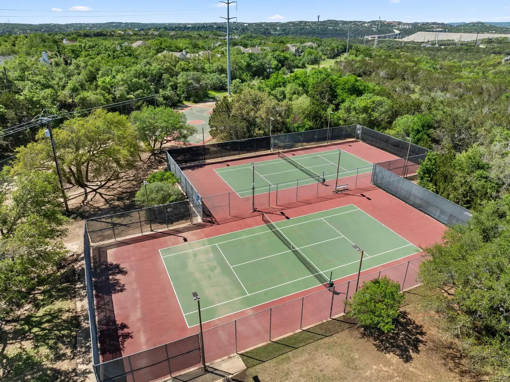 12816 Majestic Oaks Drive Austin TX 78732