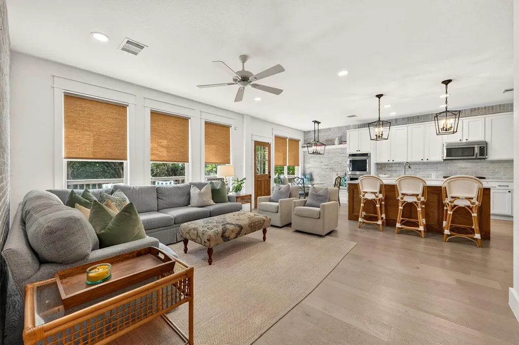 12816 Majestic Oaks Drive Austin TX 78732