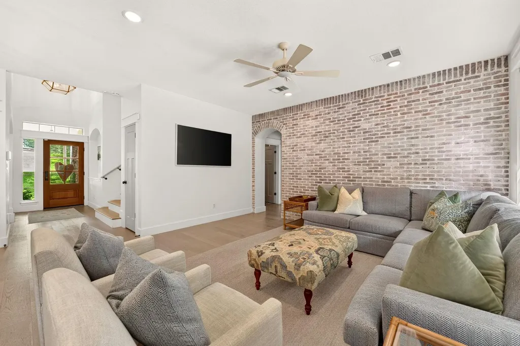 12816 Majestic Oaks Drive Austin TX 78732