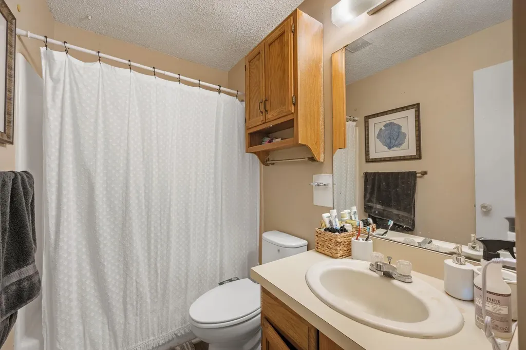 128 Hillside Drive Elgin TX 78621