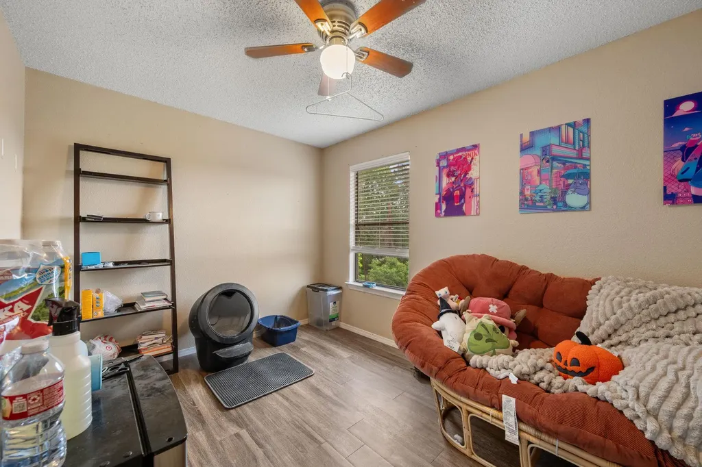 128 Hillside Drive Elgin TX 78621