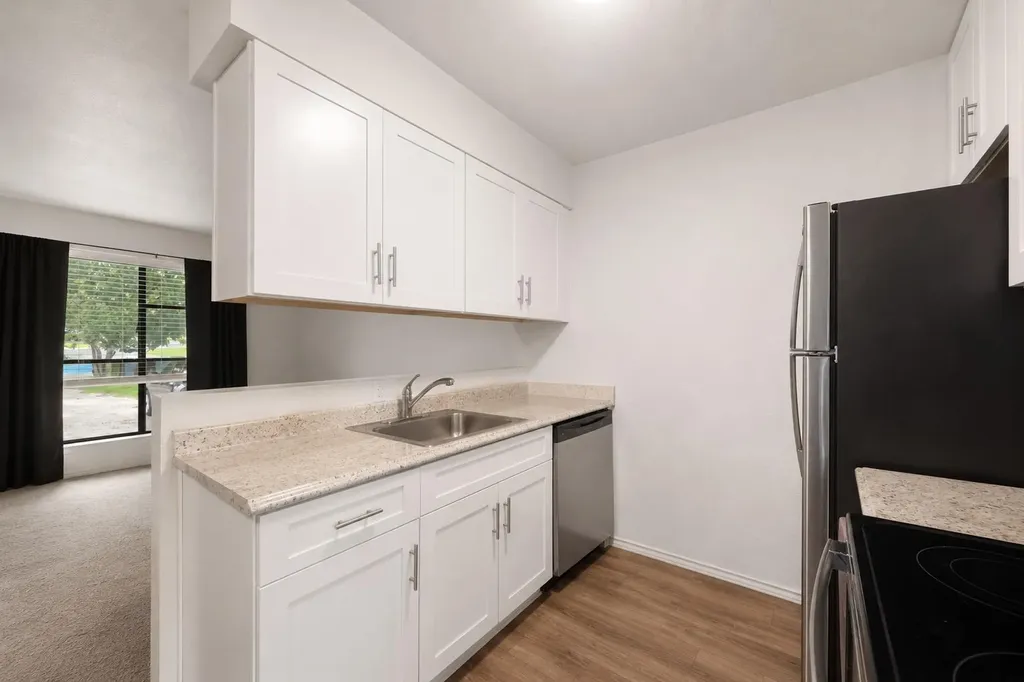 128 Hillside Drive Elgin TX 78621