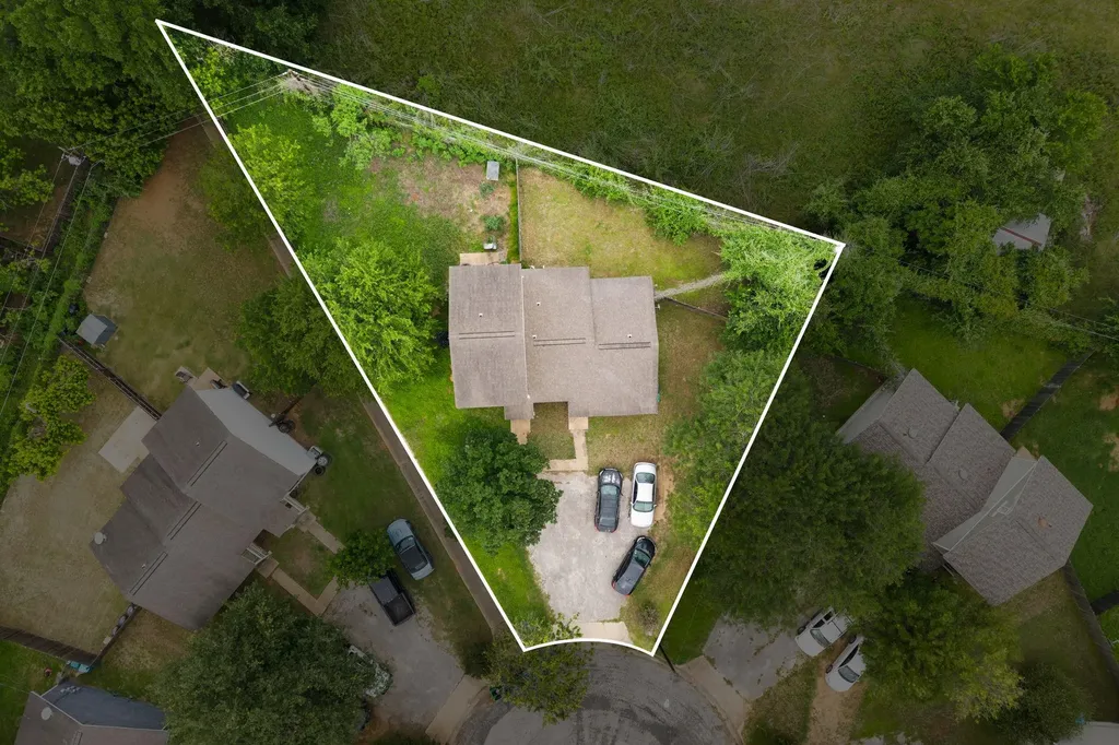 128 Hillside Drive Elgin TX 78621
