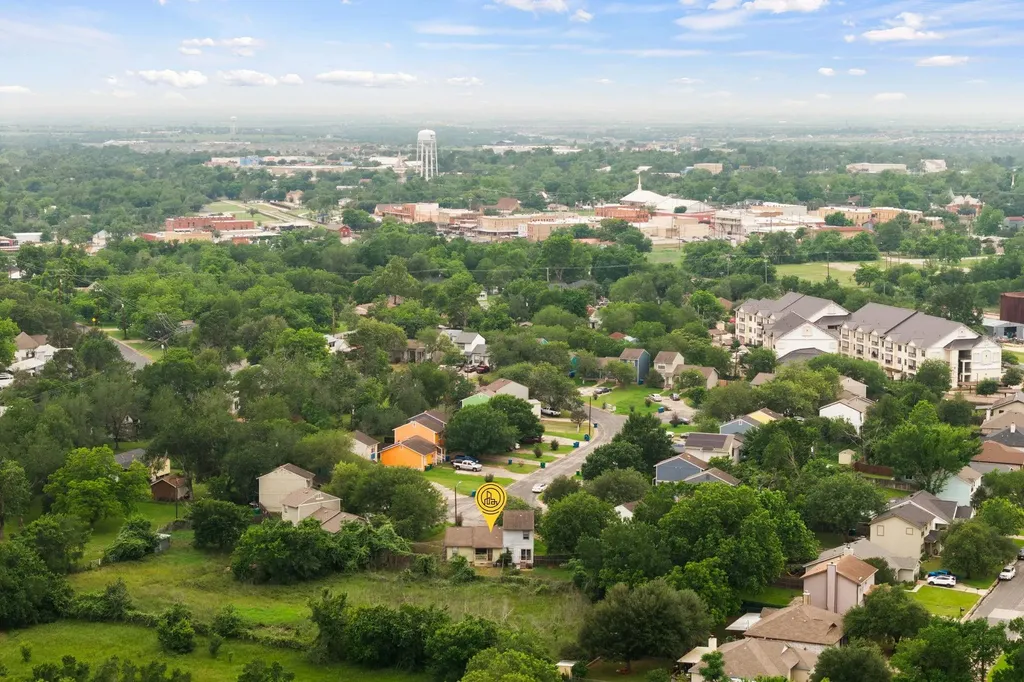 128 Hillside Drive Elgin TX 78621