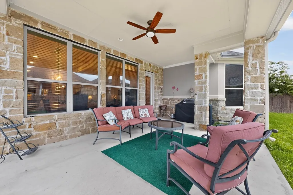 100 Orvieto Cove Liberty Hill TX 78642