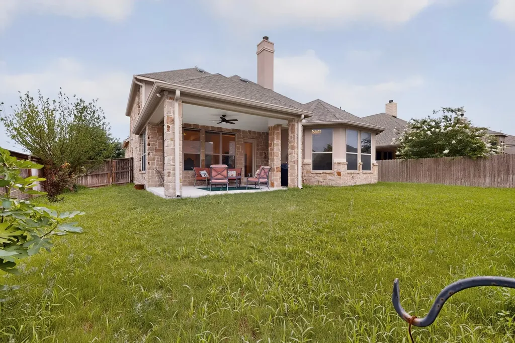 100 Orvieto Cove Liberty Hill TX 78642