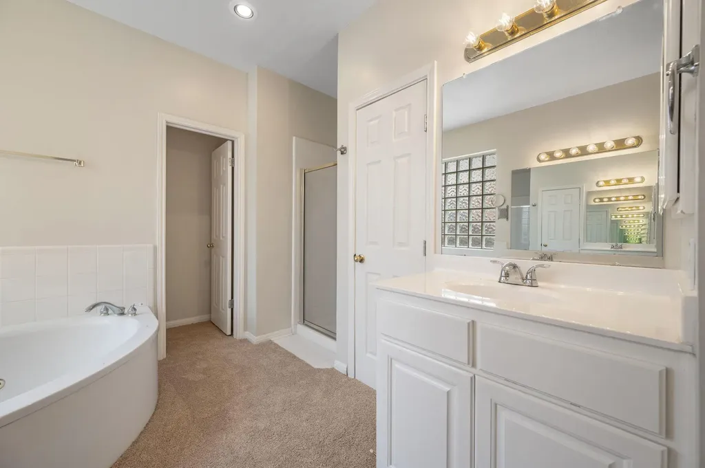 10004 Scull Creek Drive Austin TX 78730
