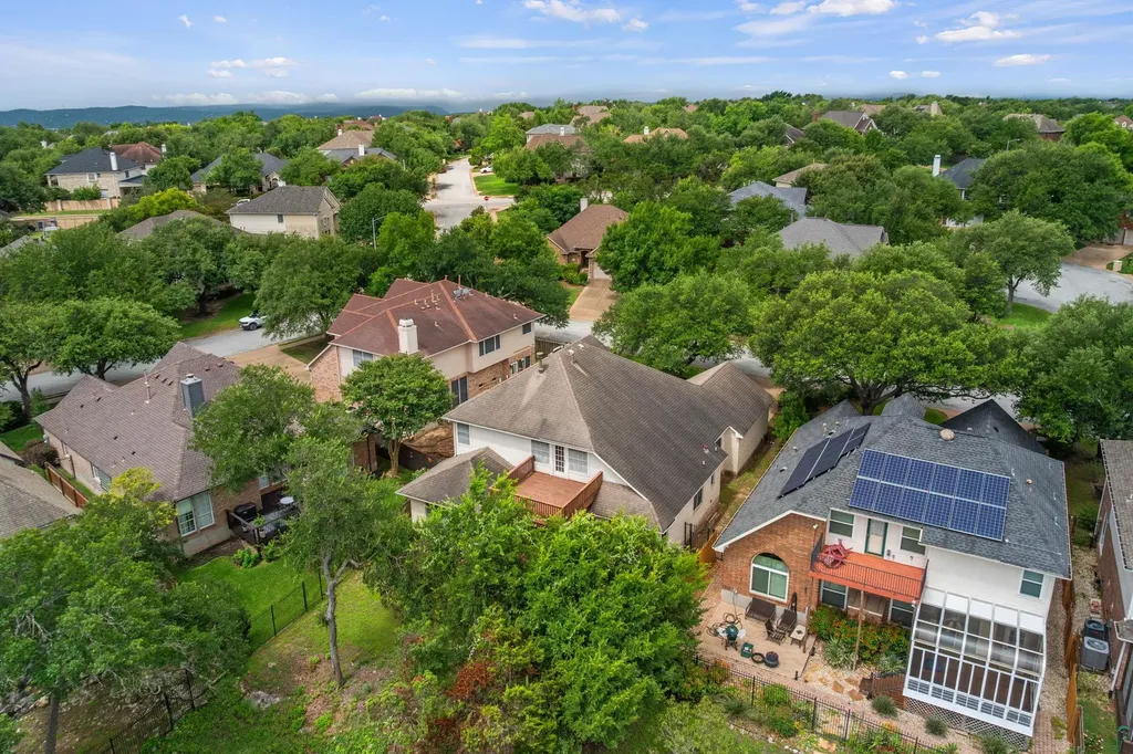 10004 Scull Creek Drive Austin TX 78730