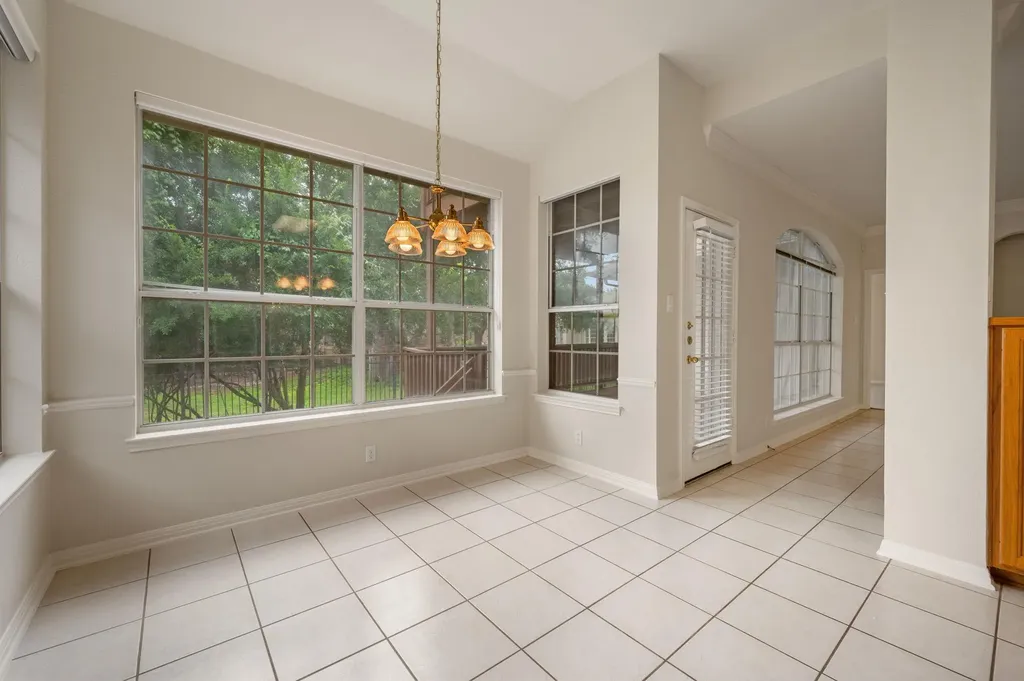 10004 Scull Creek Drive Austin TX 78730