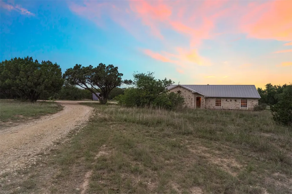 102 Rocky Creek Road Dripping Springs TX 78620