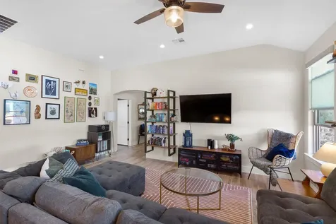 303 W Browning Street Manor TX 78653