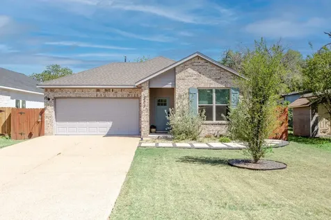 303 W Browning Street Manor TX 78653
