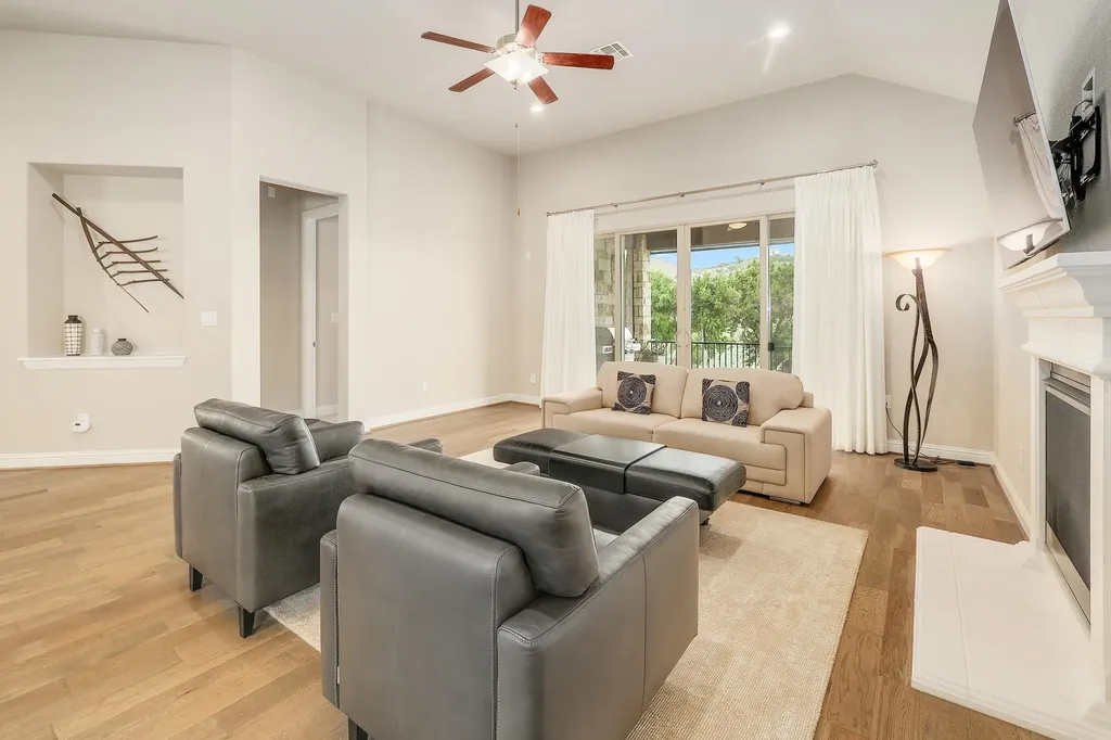 512 Summer Wilson Cove Austin TX 78738