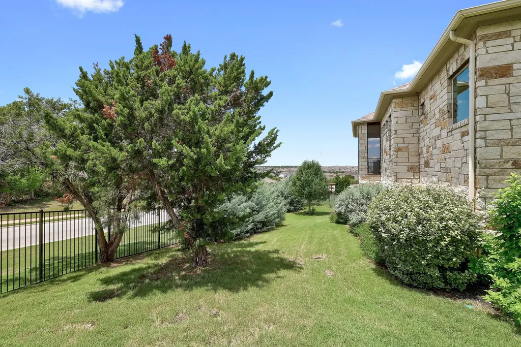 512 Summer Wilson Cove Austin TX 78738