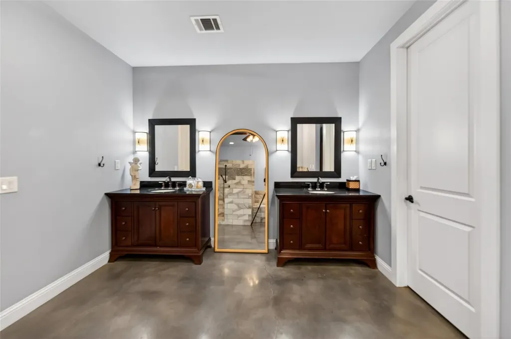 1508 Successor Road Spicewood TX 78669