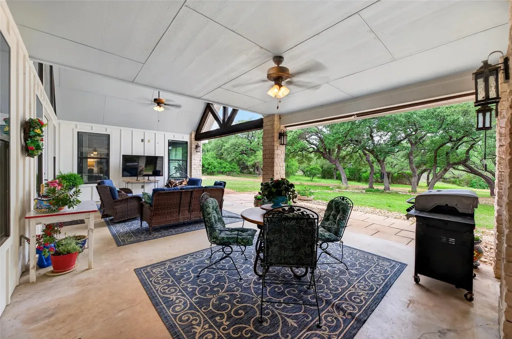 1508 Successor Road Spicewood TX 78669