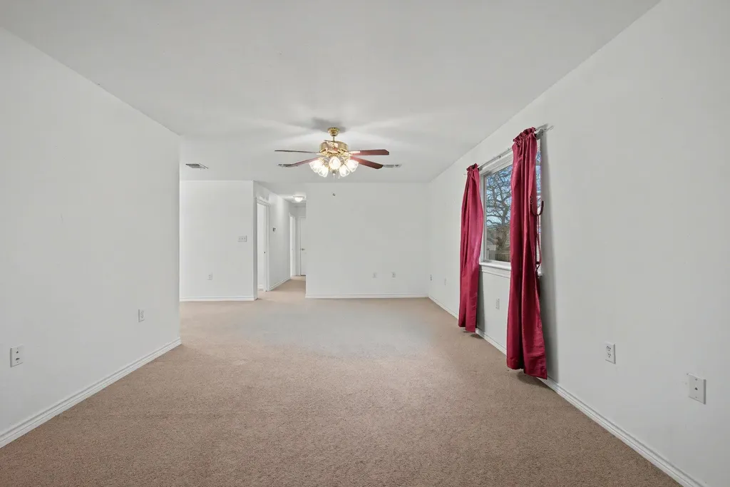 1720 Greenwood Lane Kingsland TX 78639