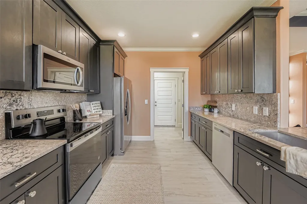222 Arosa Drive Elgin TX 78621