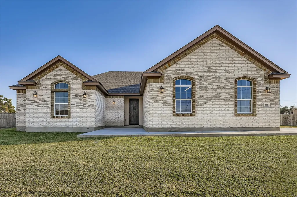 222 Arosa Drive Elgin TX 78621