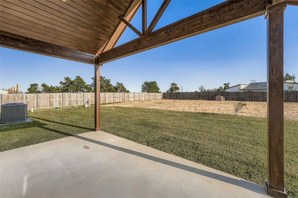 222 Arosa Drive Elgin TX 78621