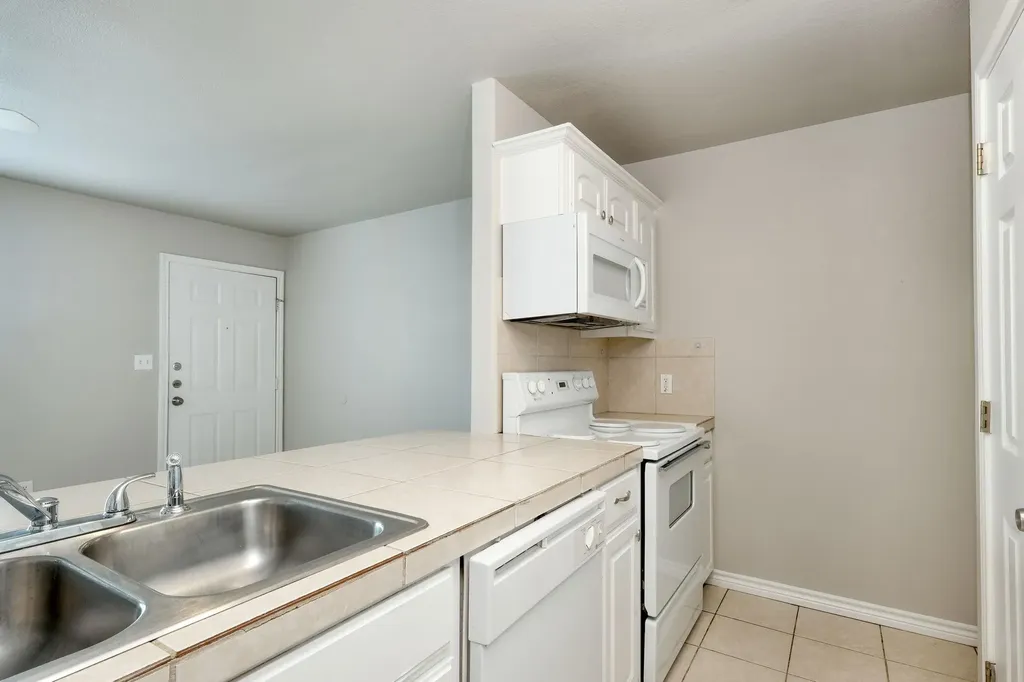 107 Castleberry Court Bertram TX 78605