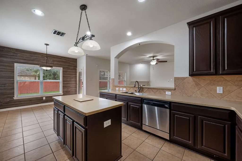2415 Elkhorn Ranch Road Leander TX 78641
