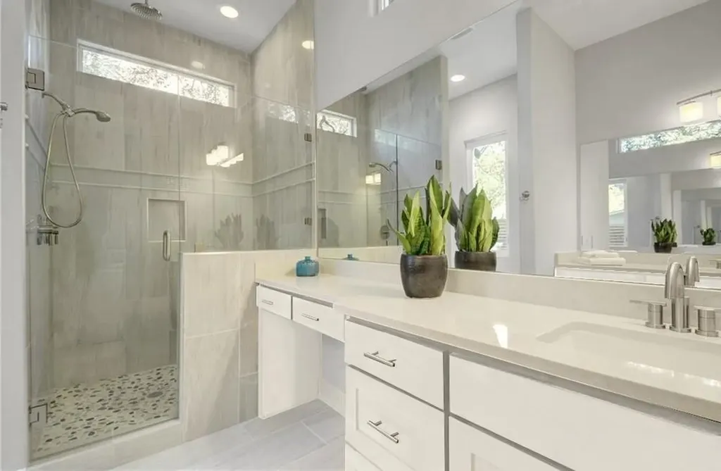 1208 Kinney Avenue Austin TX 78704
