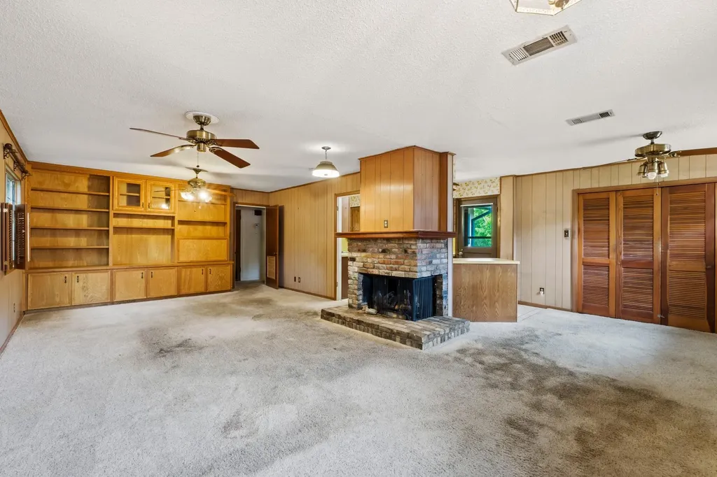 2506 Rae Dell Avenue Austin TX 78704