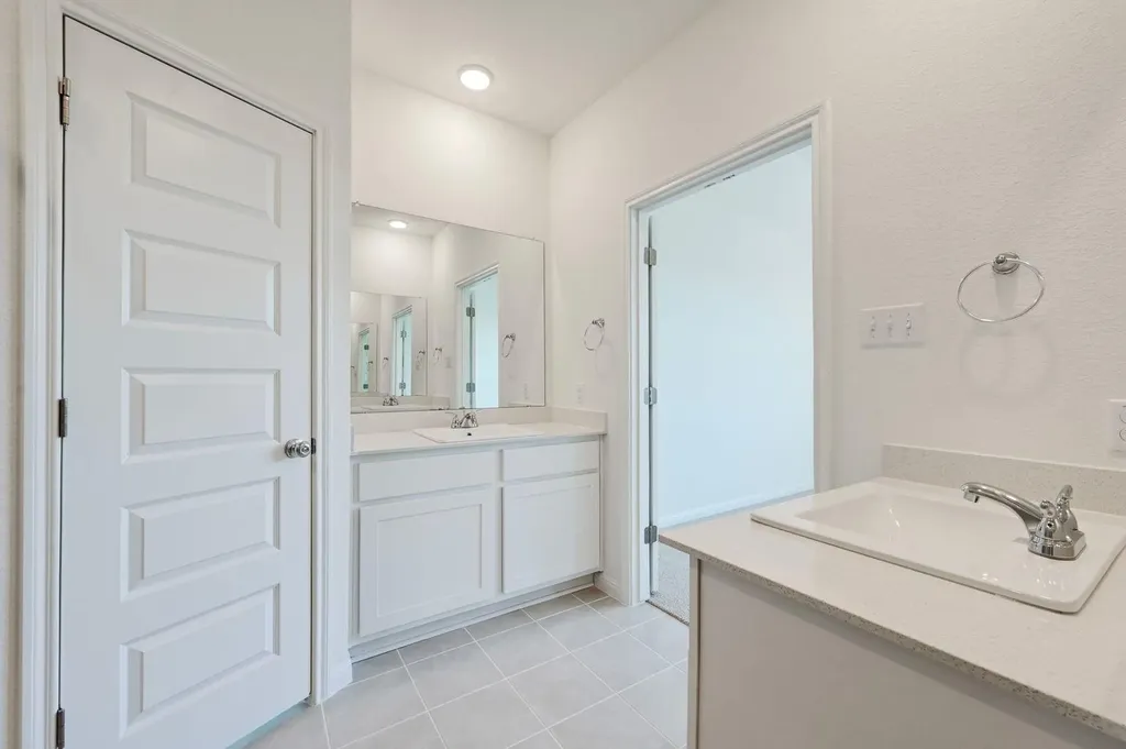 270 Bendecido Loop Elgin TX 78621