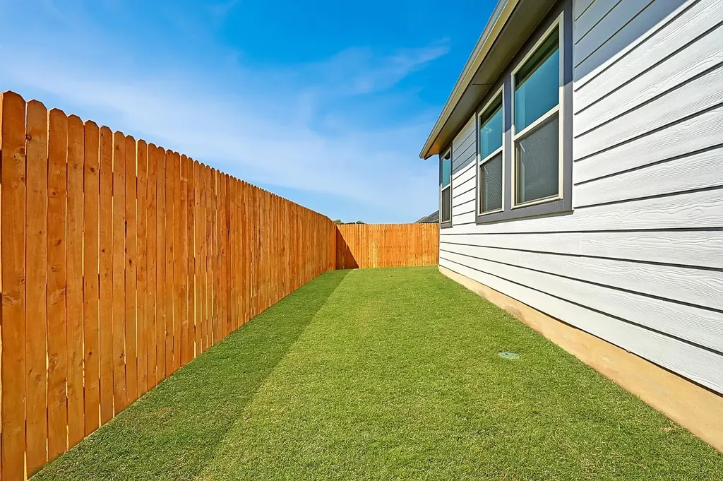 270 Bendecido Loop Elgin TX 78621