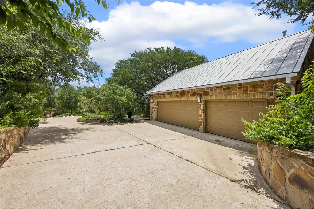 2501 Stratford Drive Austin TX 78746