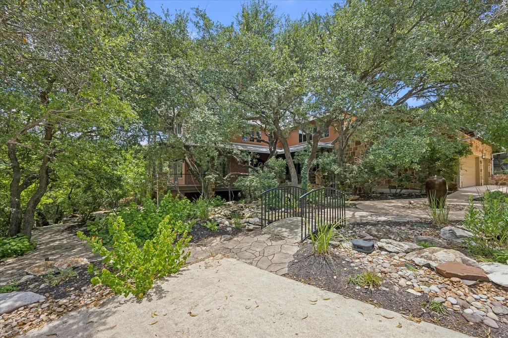 2501 Stratford Drive Austin TX 78746