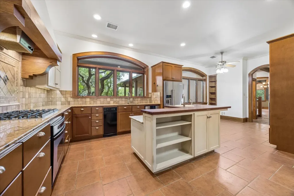 2501 Stratford Drive Austin TX 78746
