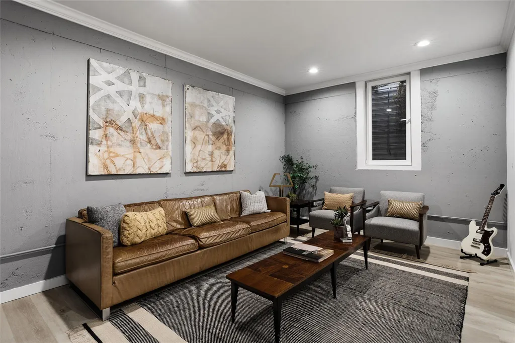 2214 Garden Street Austin TX 78702