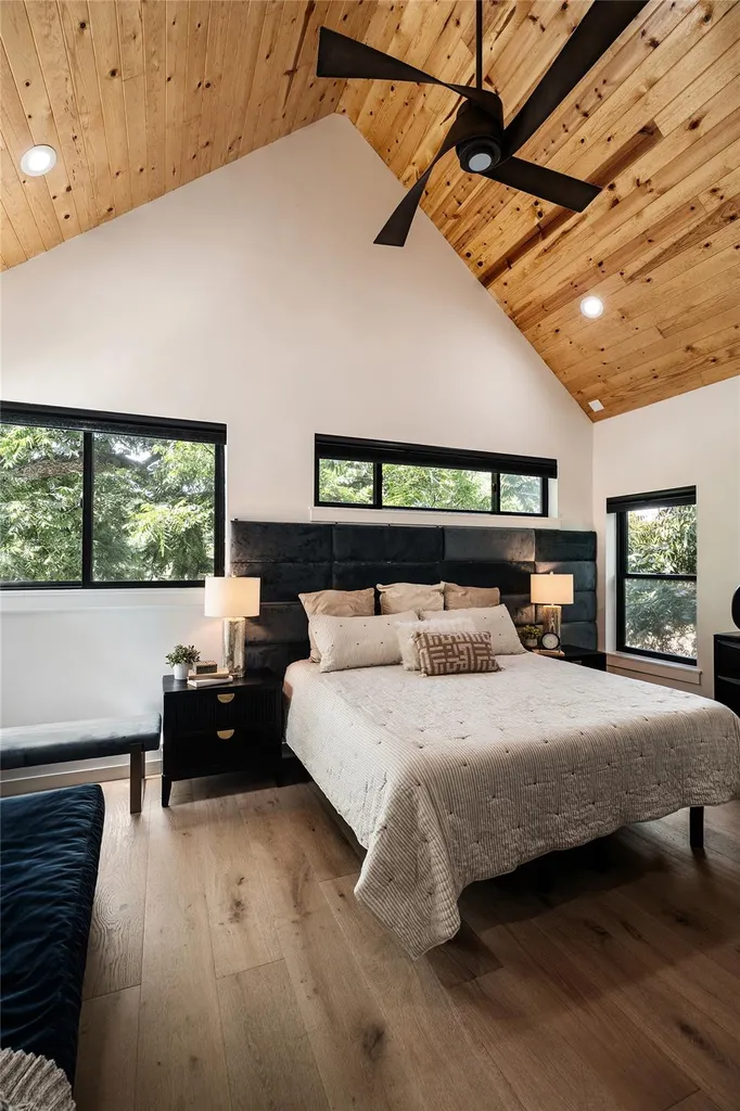2214 Garden Street Austin TX 78702