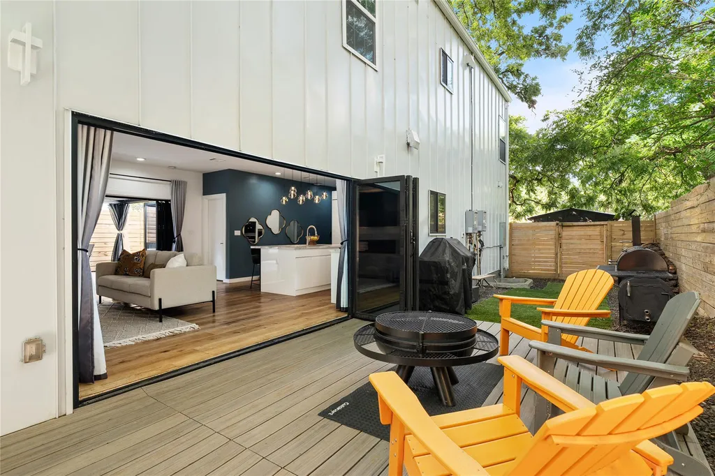 2214 Garden Street Austin TX 78702