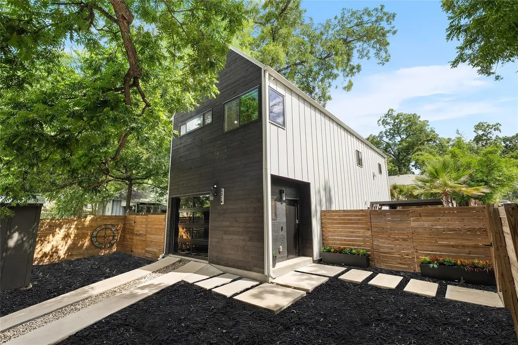 2214 Garden Street Austin TX 78702