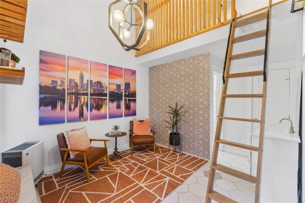 2214 Garden Street Austin TX 78702