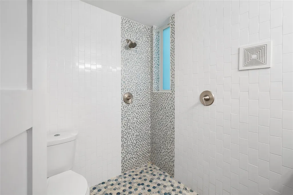 2214 Garden Street Austin TX 78702